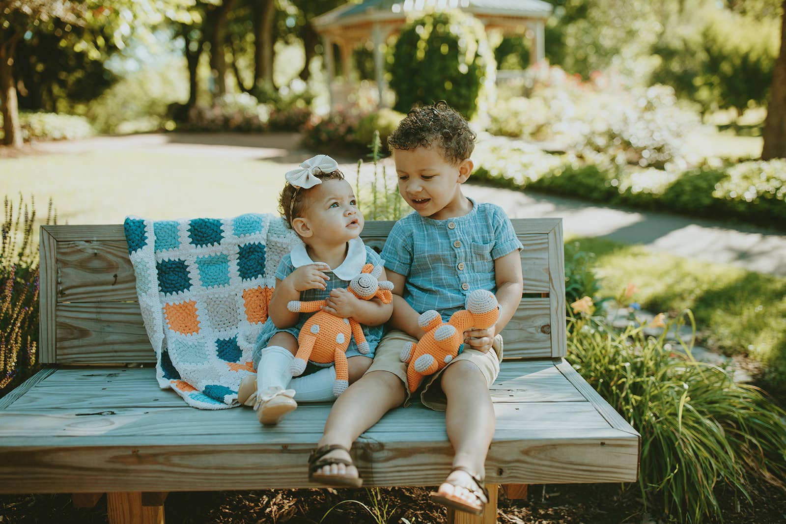 Pebblechild – Engroshandel Rangle - Baby – Hæklet babylegetøj giraf rangle - blød orange1