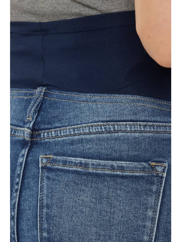 MÉDIO Shorts jeans maternidade com cós inteiro Kan Can USA para venda a revendedores na Faire8