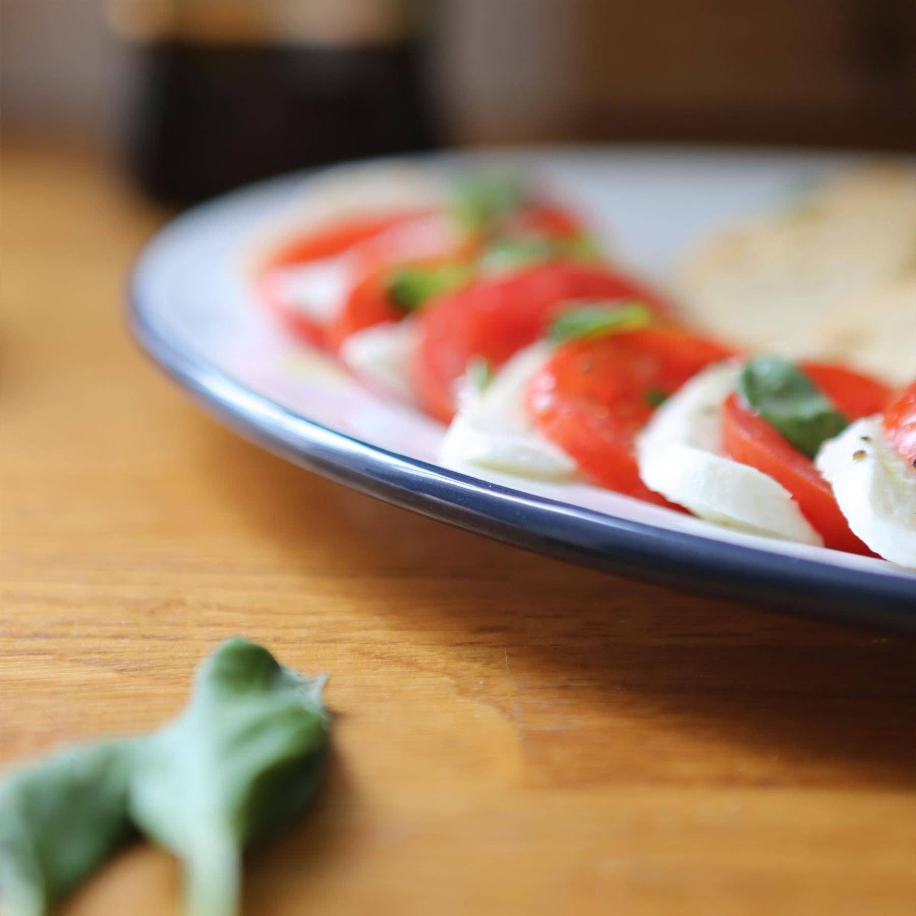 Rinkit Ltd – wholesale Platter – White Enamel Serving Platter - 30cm x 22cm9