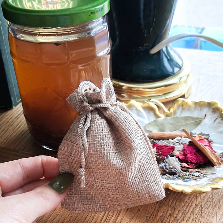 Creepy Charming – wholesale Meditation supplies – Protection Potion Loose3