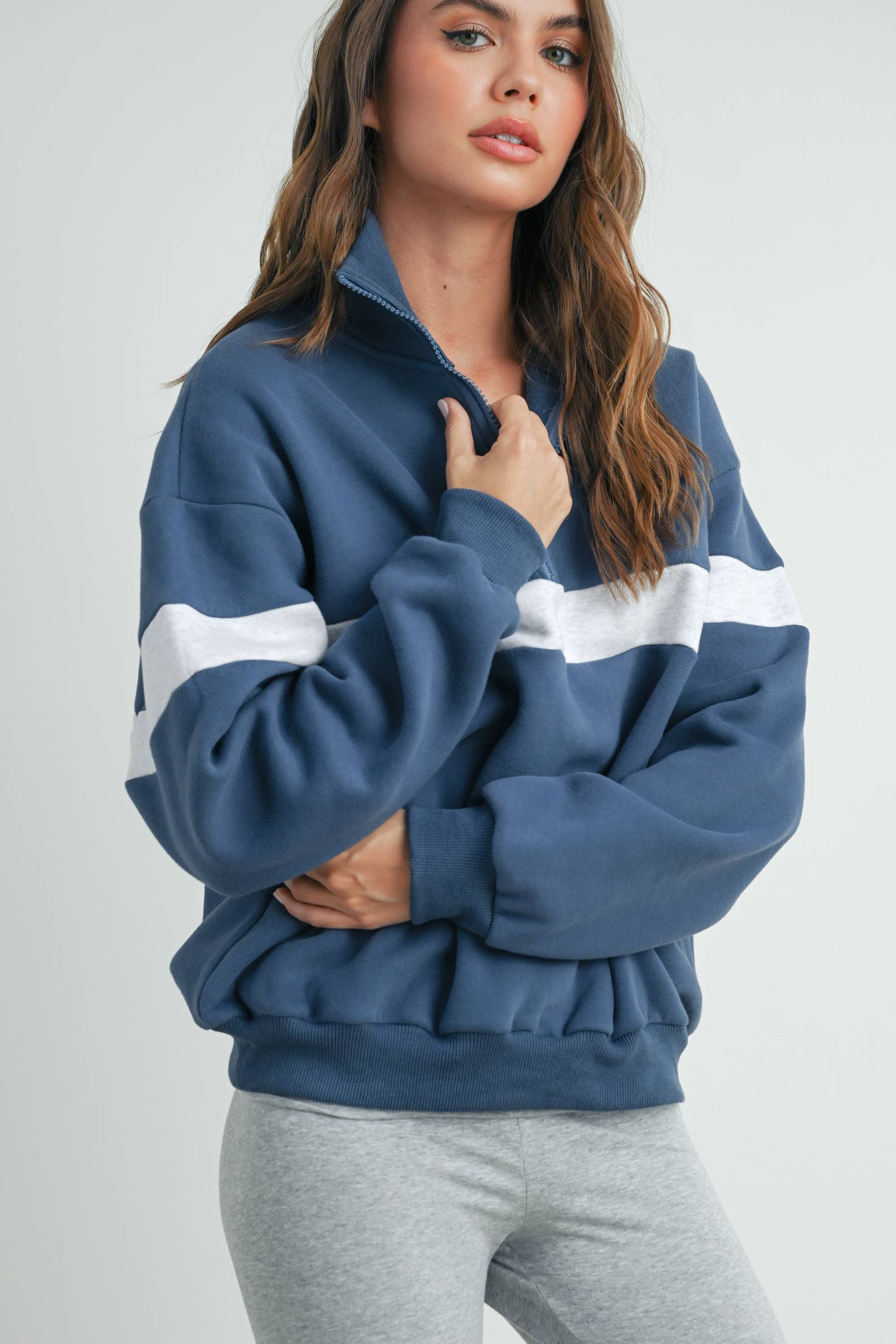 BUTTERMELON - Wholesale Sweatshirt - Women's - Two-Toned Half Zip Collar Sweatshirt - BMT753543