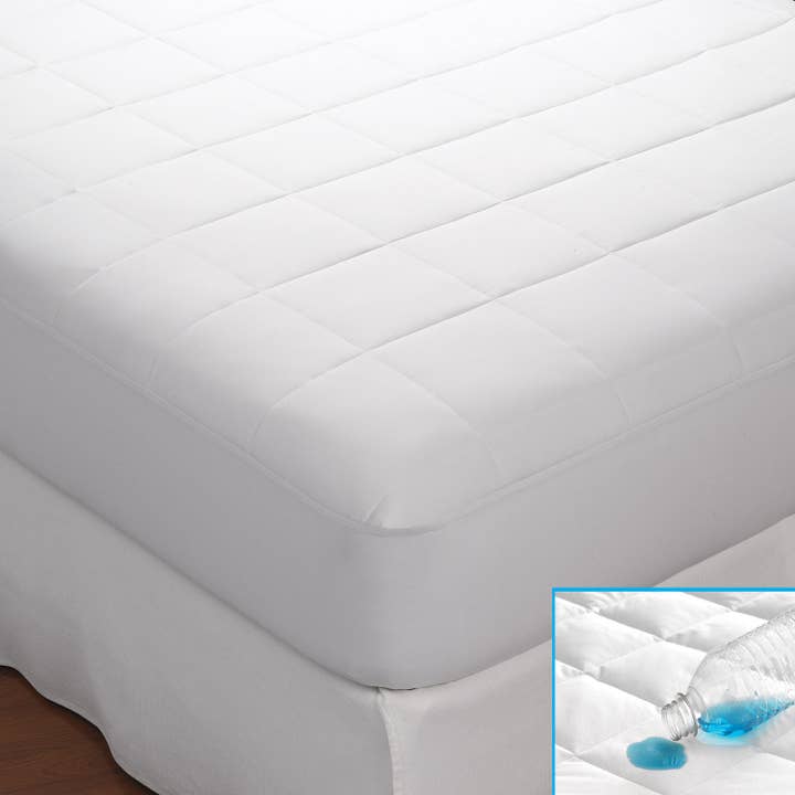 Weiss Gesteppter Matratzenbezug, 2 Stück für den Großhandel auf Faire4