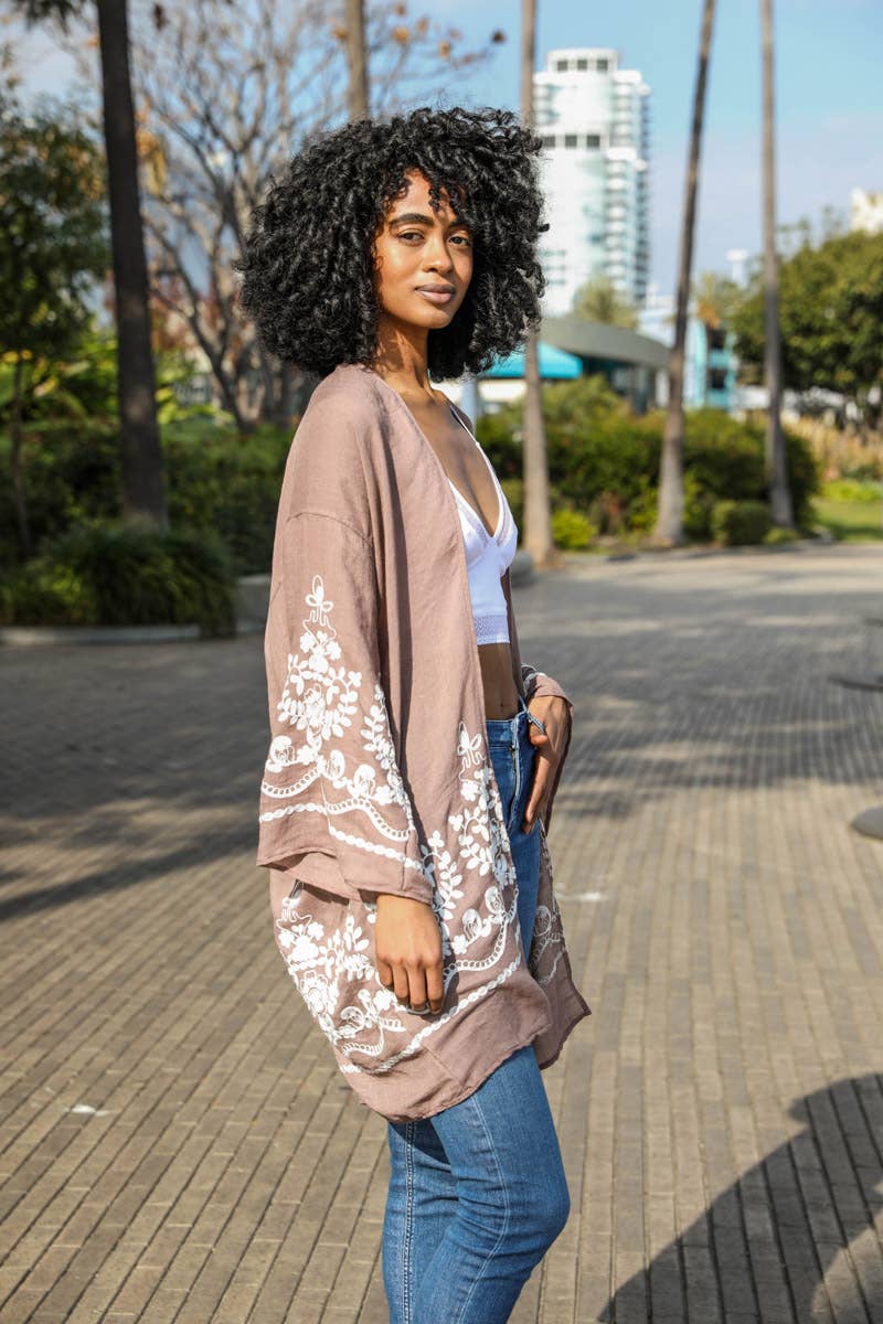 Leto Accessories - Venta al por mayor Kimono - Mujer - Kimono ligero con bordado de vid floral y mangas largas13