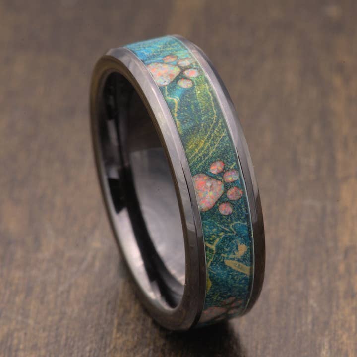 Bague en opale Puppy Paw 🐶 | 6 mm ou 8 mm | DreamWood Custom pour la vente par DreamWood Rings