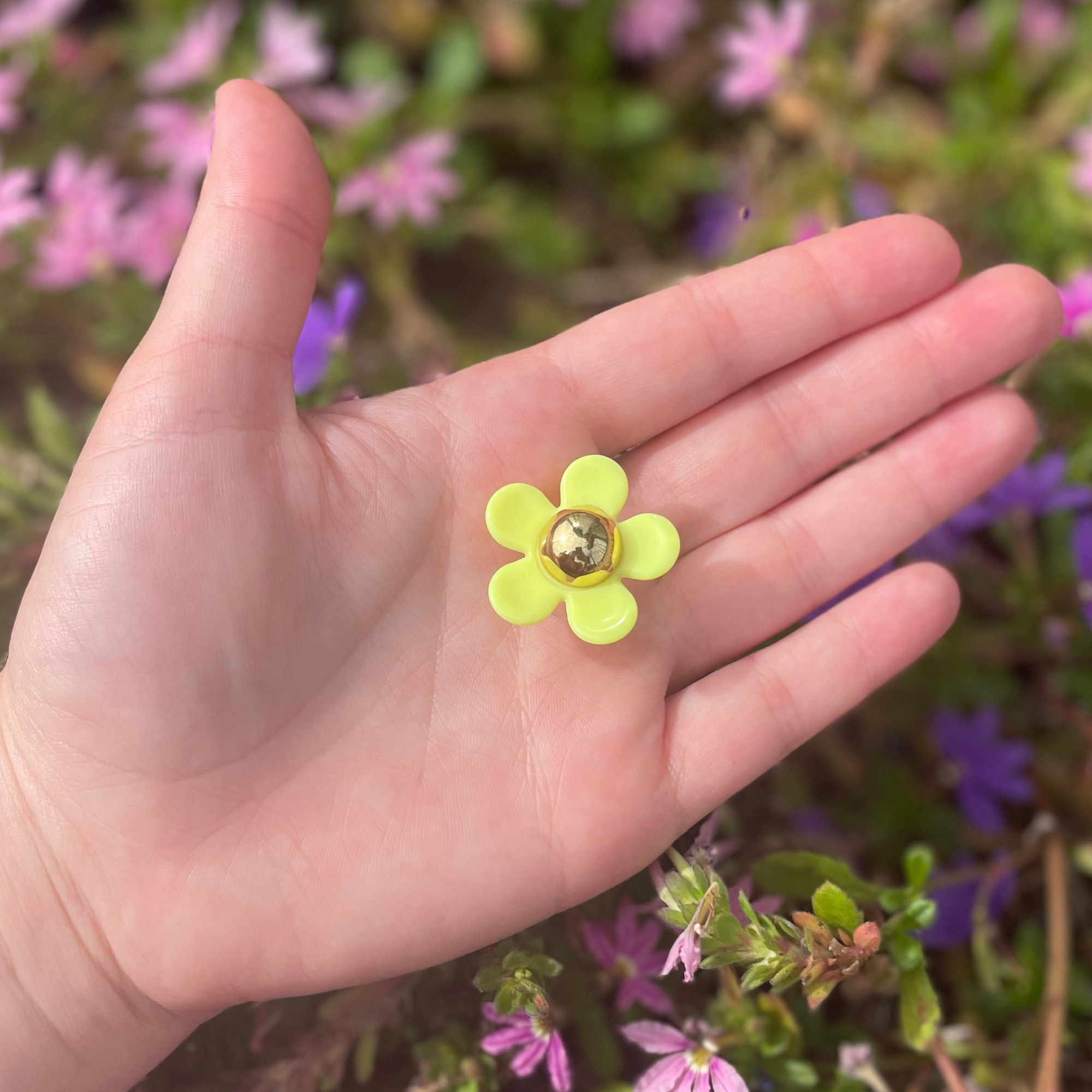 Mini Kitty Designs - Wholesale Shoe Accessories - Golden Flower Croc Charms16