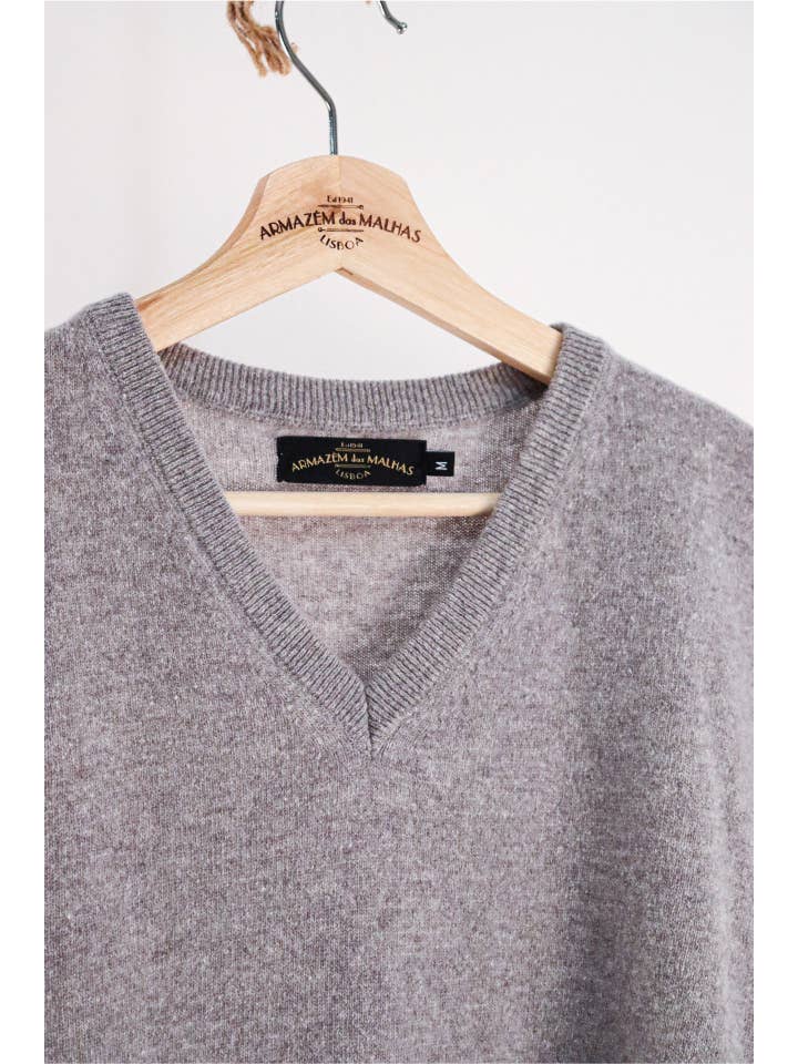 ARMAZÉM DAS MALHAS - Wholesale Sweater Vest - Women's - Lambswool Vest - Grey1