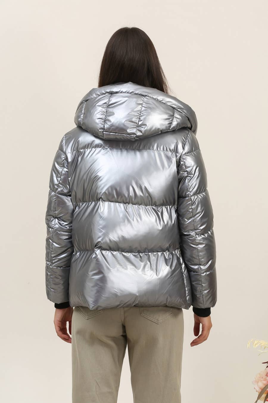 Attrait Paris - Vente Doudoune – femme - Doudoune courte matelassée à capuche bord cotes métallisée22