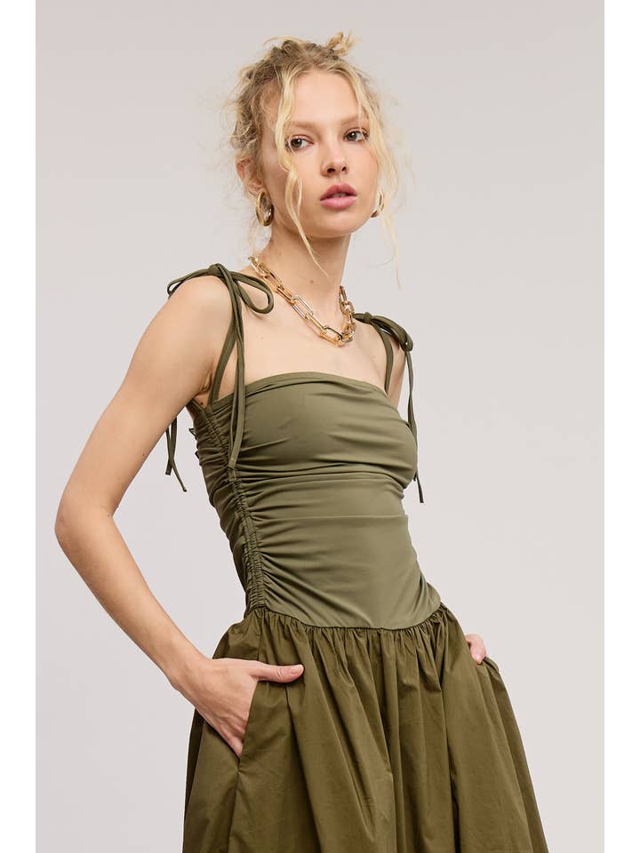 Mimosa - Vente Robe – femme - Robe midi évasée à corsage froncé avec bretelles en ruban12