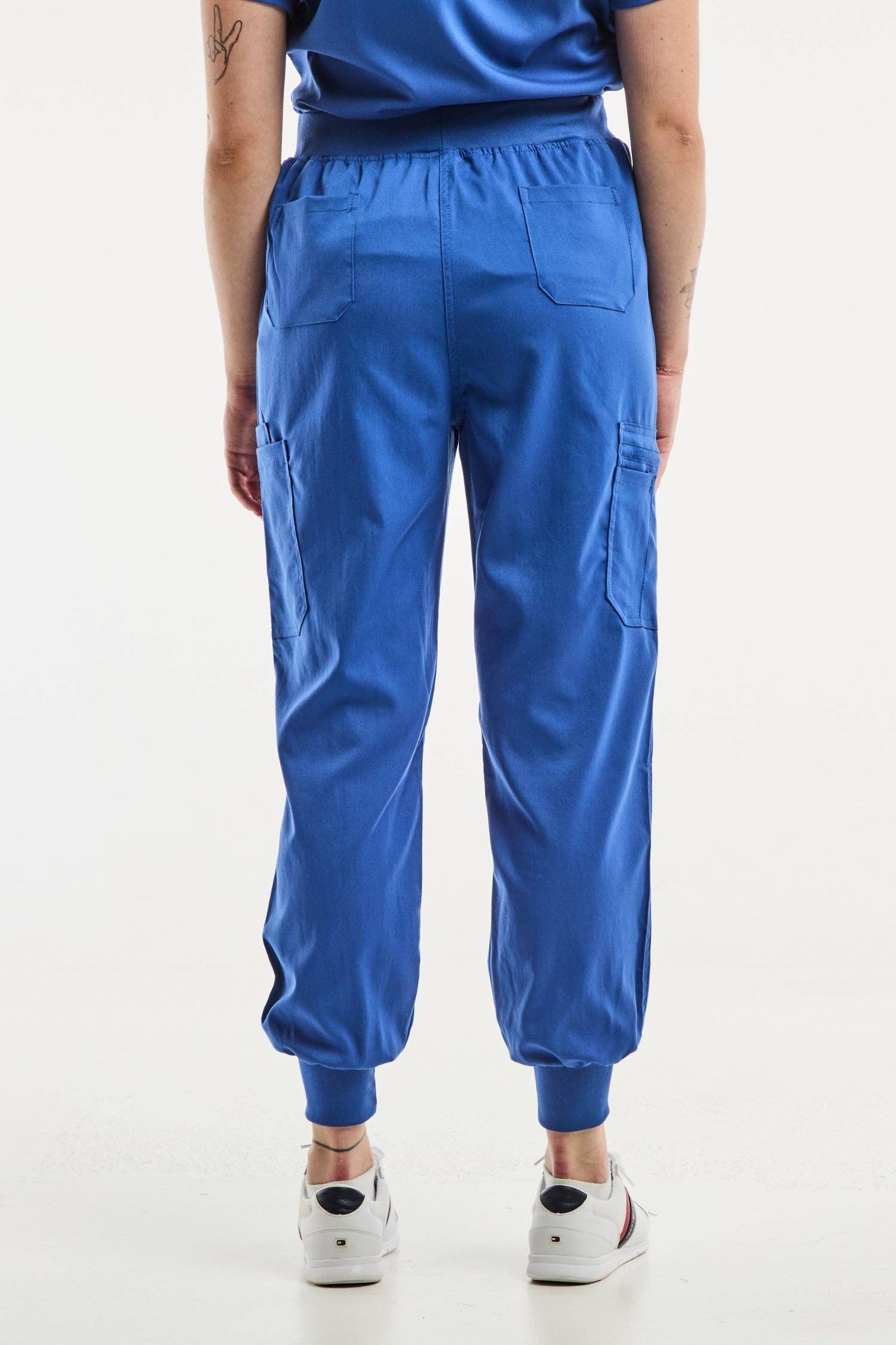 AELIN - Wholesale Healthcare Uniform - Women's - EMMA Jogger - Tenue médicale - Femme - Bleu roi10