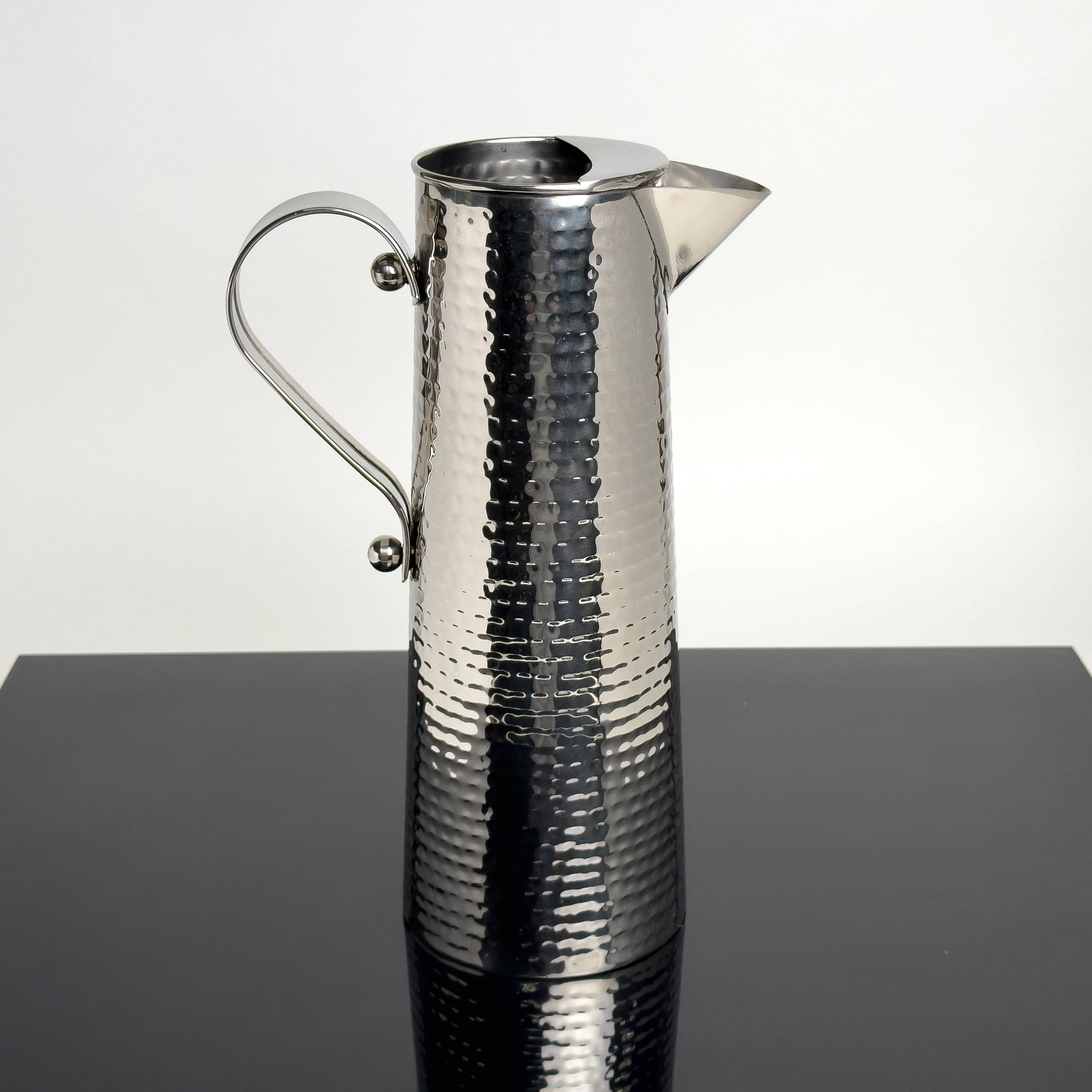 India Handicrafts Inc - Vendita all'ingrosso Caraffe - Brocca Martellata in Acciaio Inossidabile - Grande Capacità#700225