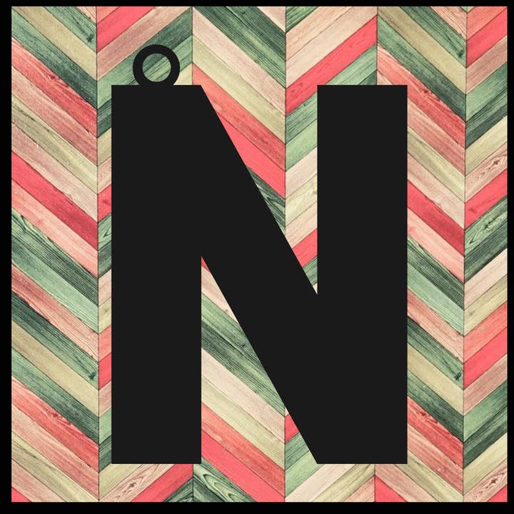 Metallornament Buchstabe N - 3 für den Großhandel von Designed With Sparks