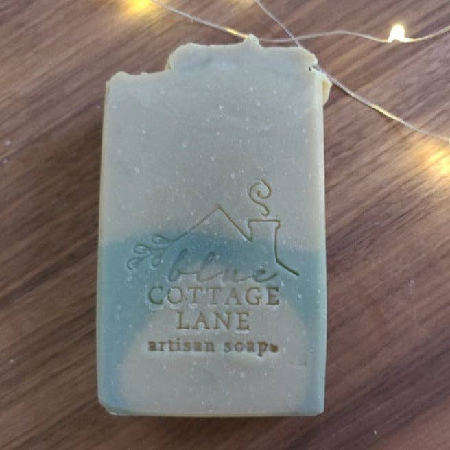 Promenade boisée pour la vente par Blue Cottage Lane