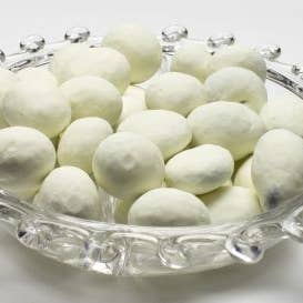 Cerises au chocolat blanc (10 lb) pour la vente par Katie's Candies, Inc.