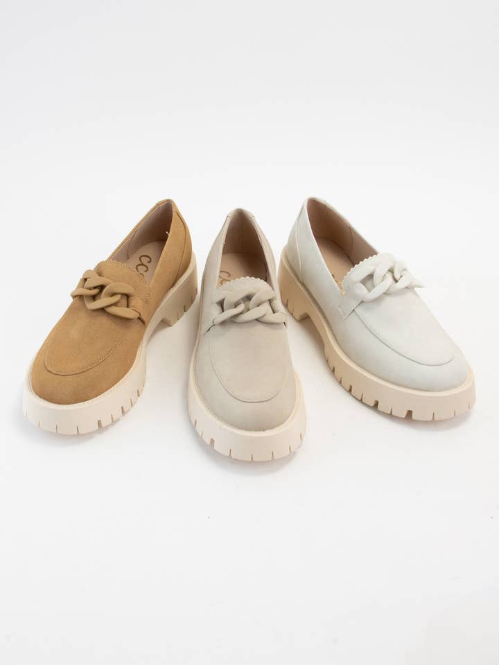 CCOCCI - Venta al por mayor Mocasines - Mujer - MOCASINES MADISON CON SUELA DE LENGÜETA Y DETALLE DE CADENA GRUESA CON ACABADO MATE1