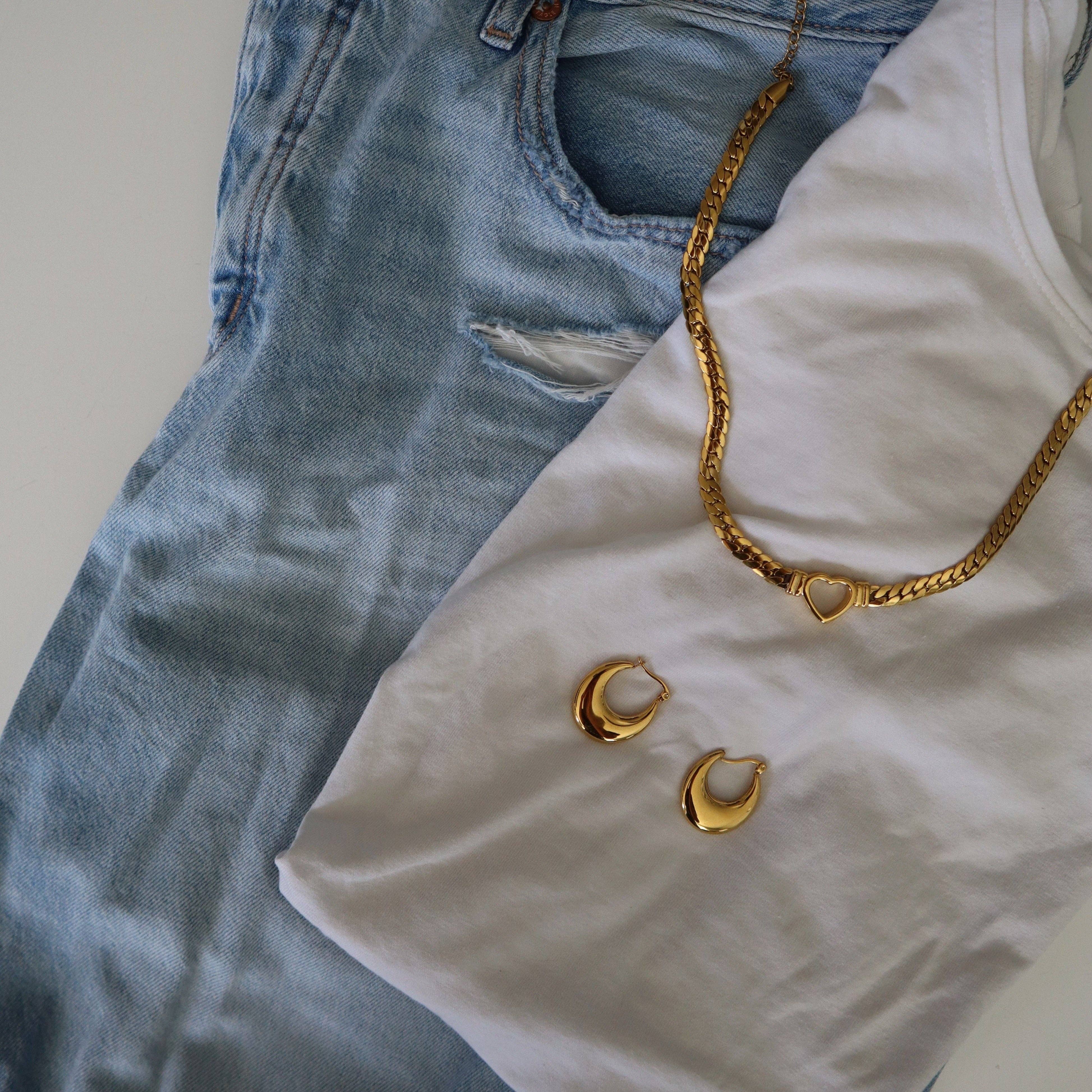 JESSA Jewelry - Wholesale Choker/Collar - Heart Choker | Chunky Statement Necklace4