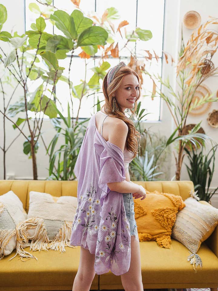 Leto Accessories - Wholesale Kimono - Women's - 🌼 Embroidered Spring Daisy Kimono - Leto Classic 🌼