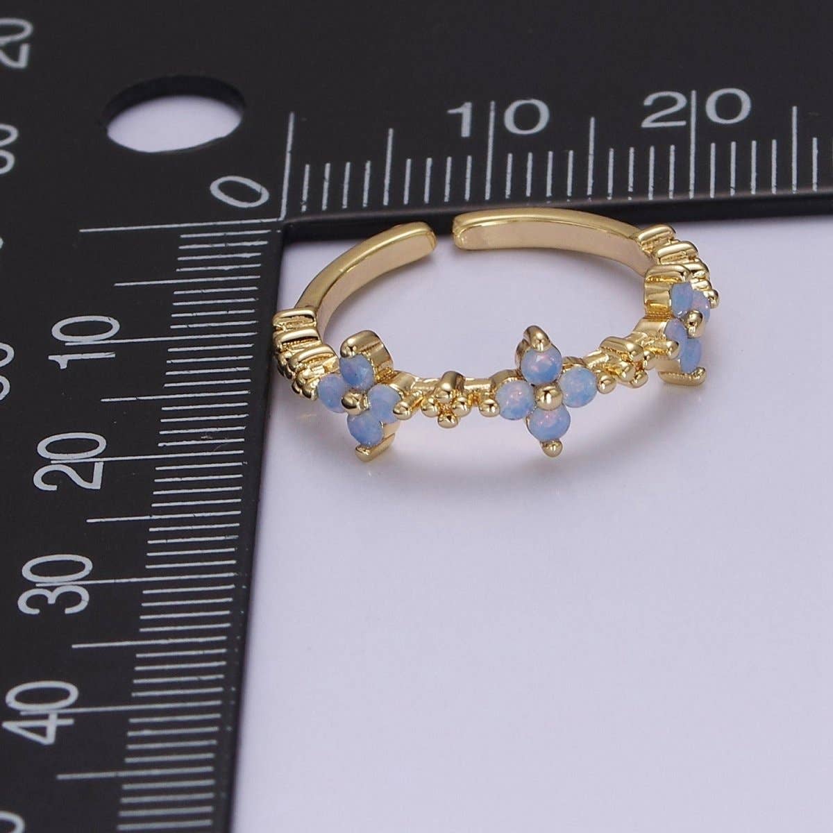 Aim Eternal - Vente Bague avec plusieurs pierres - Bague fine fleur en opale bleue avec anneau ouvert ajustable en or rempli pour bijoux minimalistes O20792