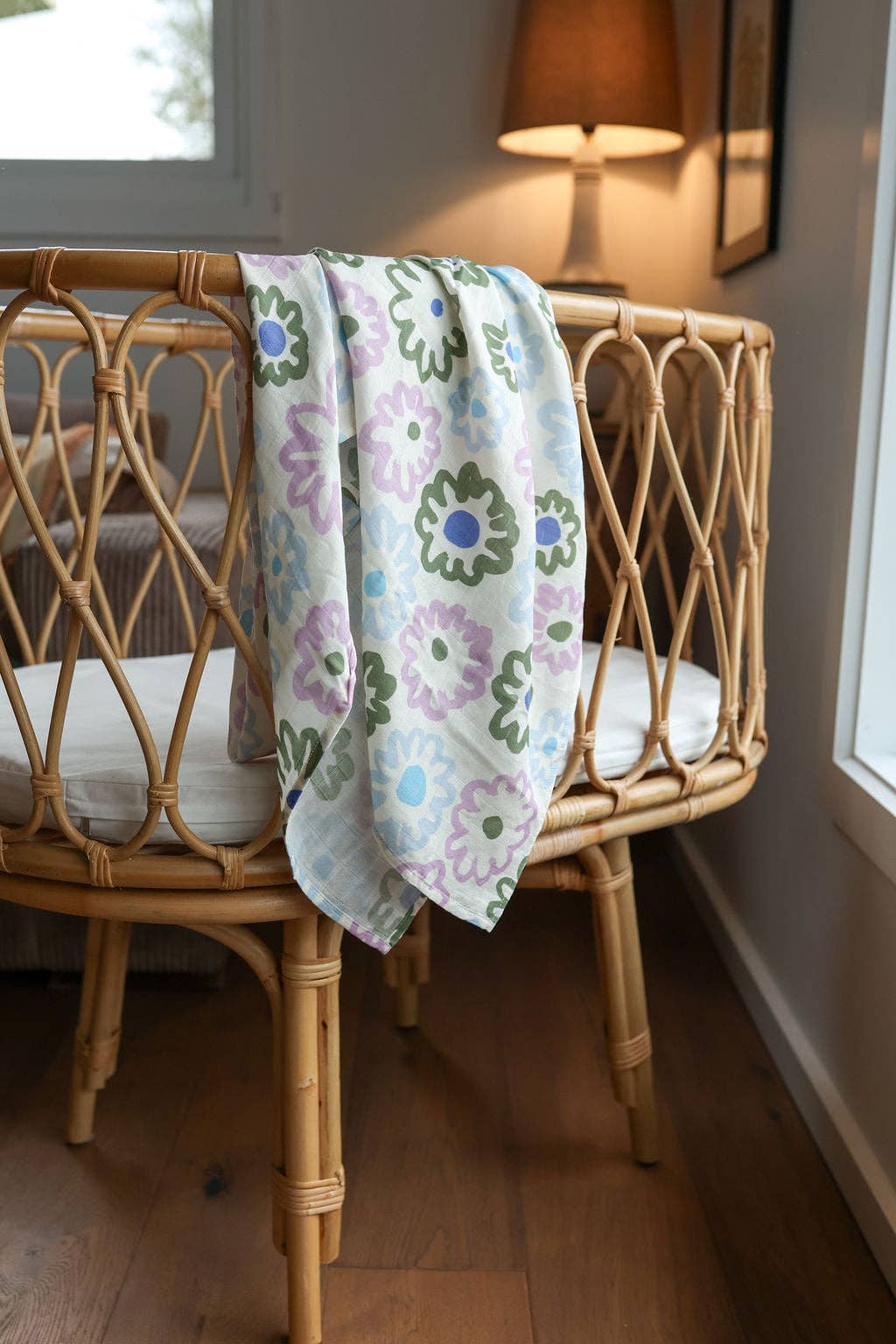 Tilda & Moo - Wholesale Swaddle - Baby - Big Flower Heart | Swaddle3