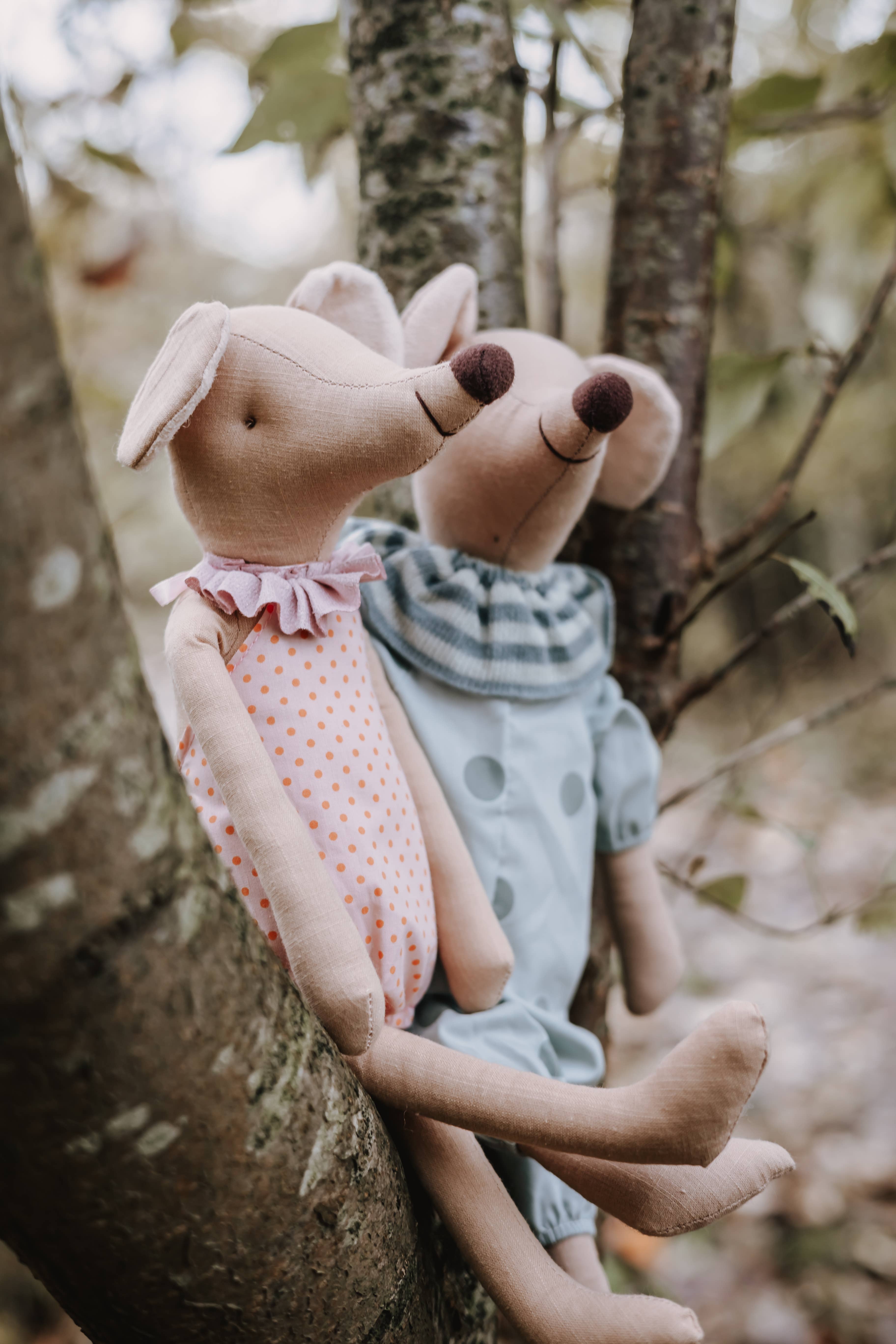 Annie & Charles - Wholesale Stuffed/Plush Toy - Kids & Baby - Annie & Charles® plush toy 
mouse4