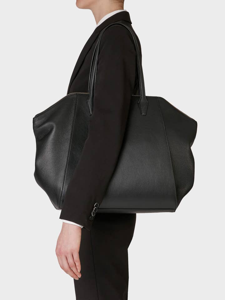 Sac cabas noir pour la vente par Lotyere