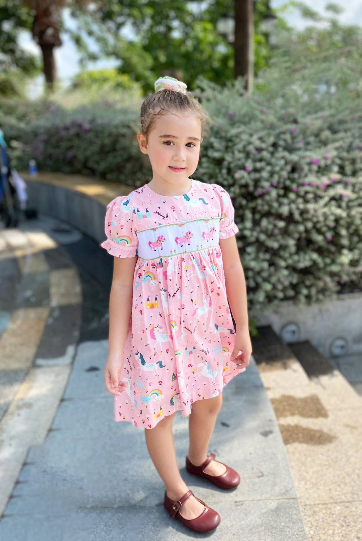 Angeline Kids - Venta al por mayor Vestido - Niños - Vestido fruncido a mano de unicornio arco iris para bebé niña4