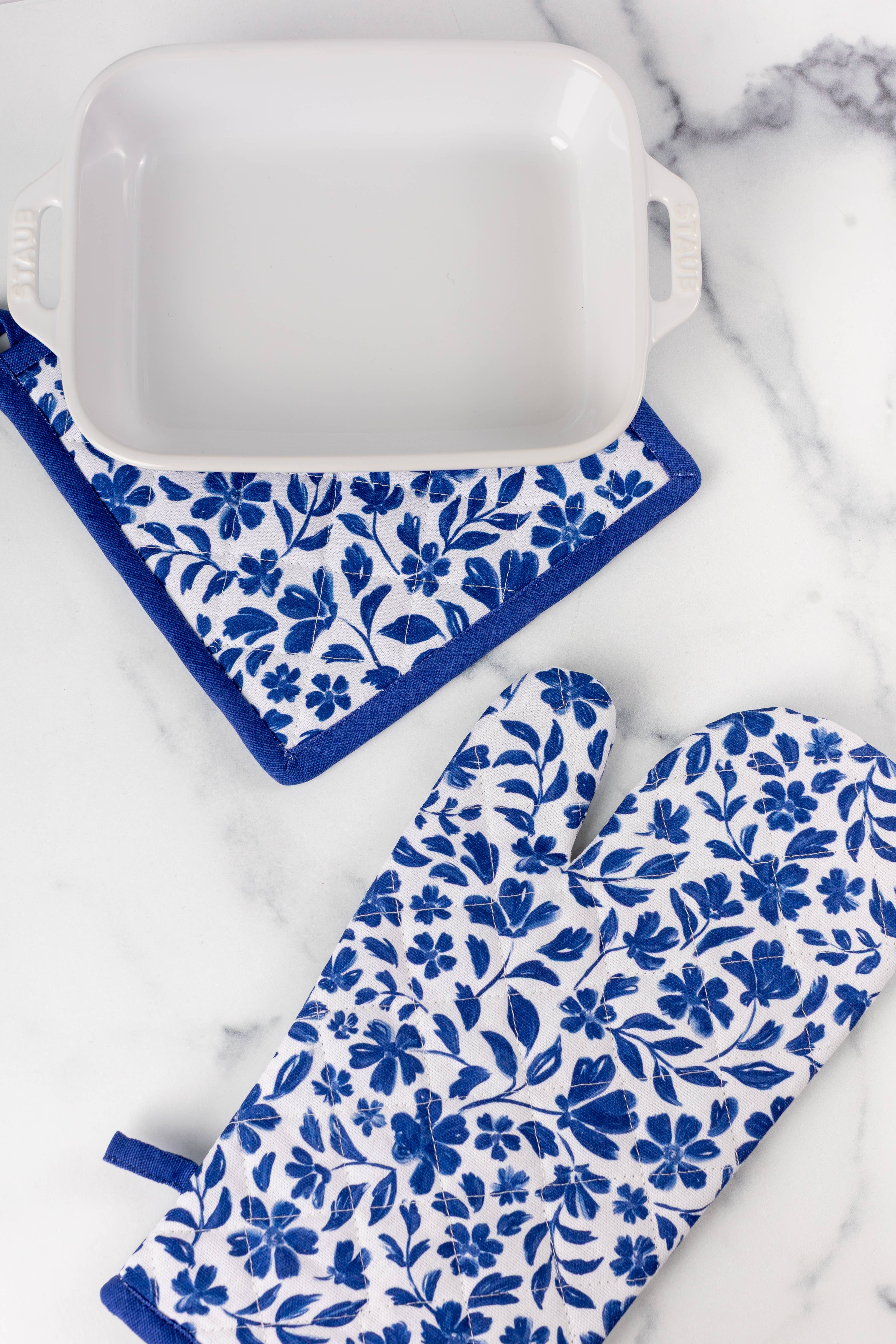 Elyse Breanne Design - Vente Gants de cuisine/maniques - Gant de Four et Manique en Porcelaine Florale1