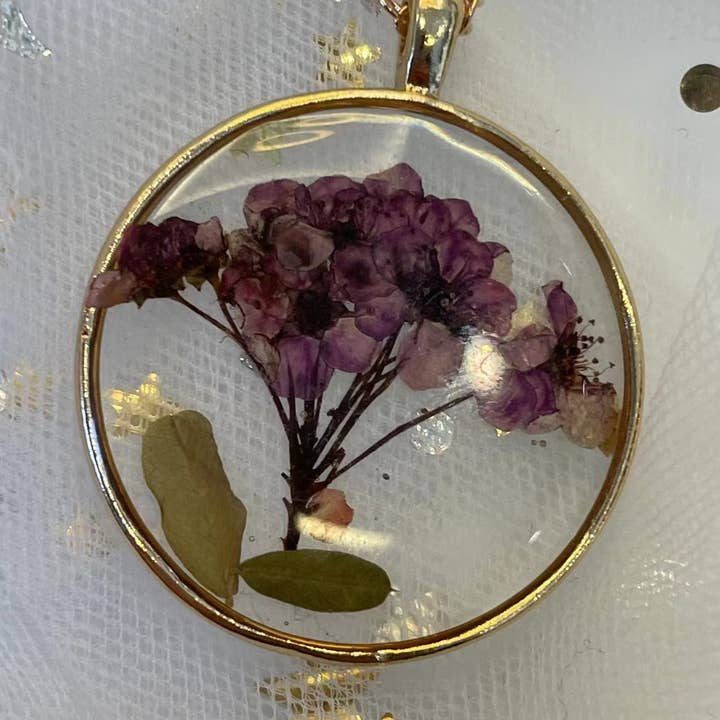 Fri frakt - Torkad blomma halsband, Rund form Halsband, Mors dag Presenttillbehör, Halsband Present till henne, Present till dig själv för wholesale av AtsknskRealFlower