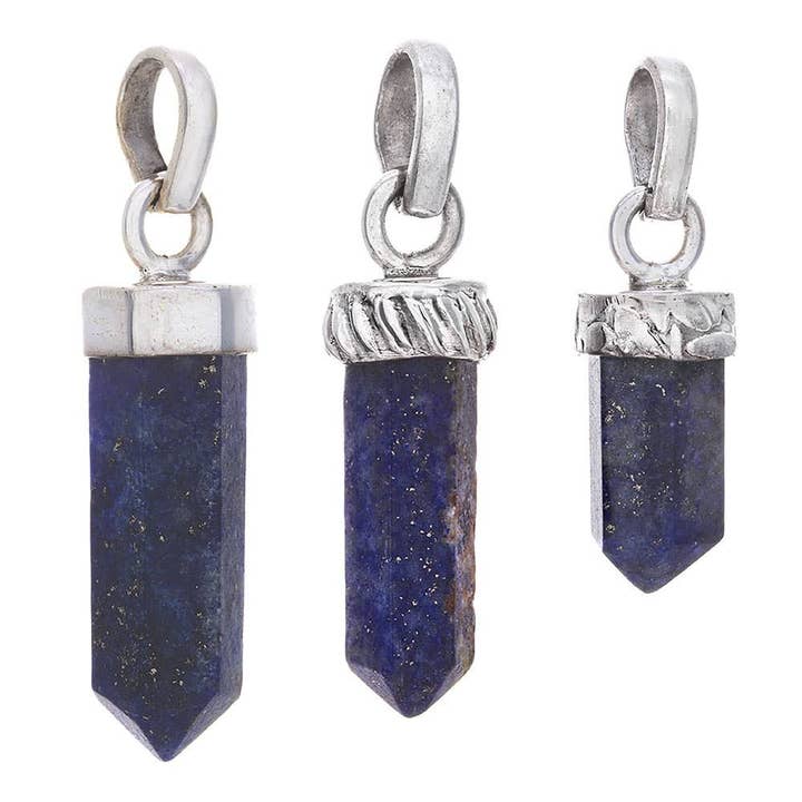 Kleiner Anhänger mit Lapislazuli, verschiedene Farben (20 mm bis 37 mm H) für den Großhandel von Kheops International