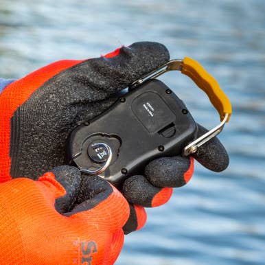 Smiths – wholesale Sporting accessories – Digital 50lb Fish Scale2