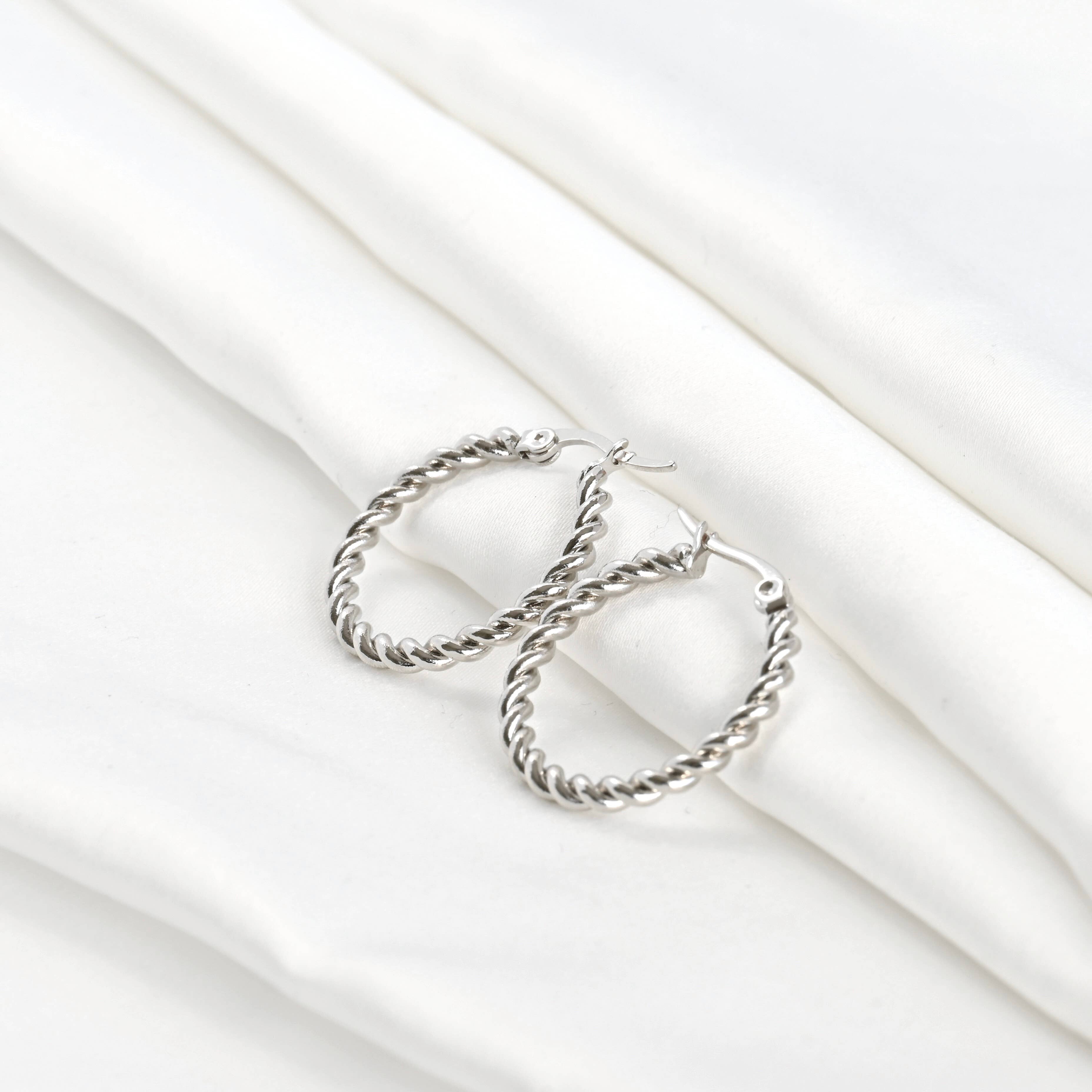 Blueyejewelry - Wholesale Hoop Earrings - Twisted Hoops - Tarnish-free 20 MM Thin Rope Hoop Earrings3