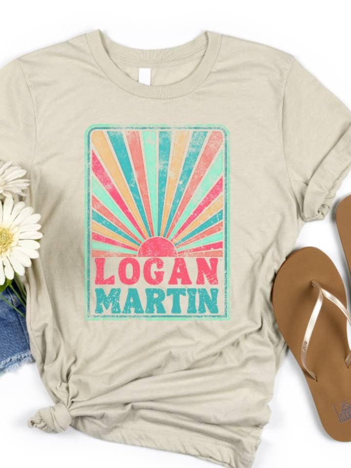 Pó de Urze Bella T-shirt Lago Sunburst | Personalizado para a sua área para venda a revendedores na Faire3