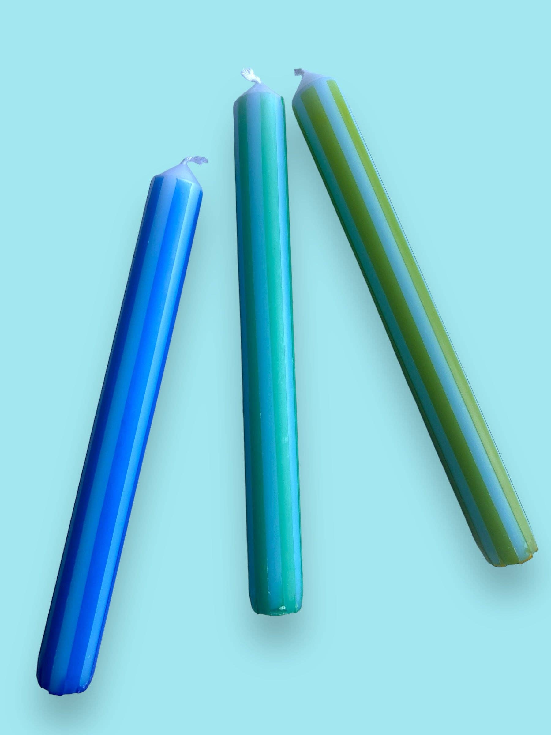 The Colour Emporium – wholesale Tapered candle/candlestick – BLUE PINSTRIPES Dip Dye Dinner Candles Trio3