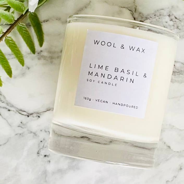 Bougie de soja de luxe à la main, citron vert, basilic et mandarine pour la vente par Wool & Wax