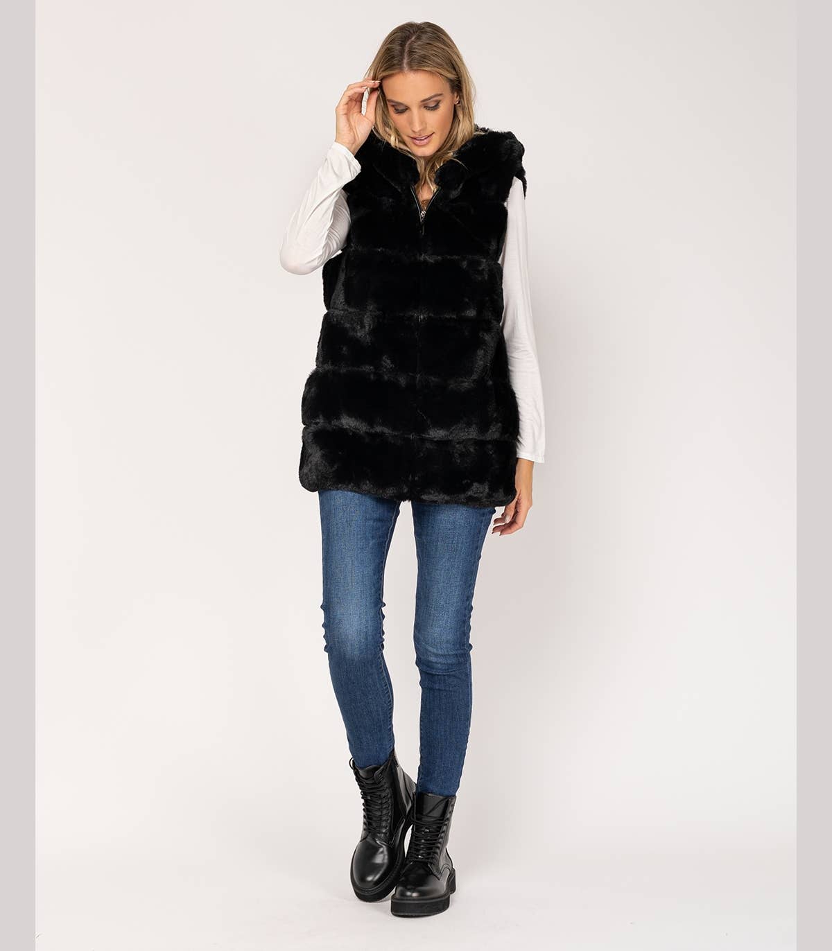 CHOKLATE PARIS – Großhandel Oberbekleidungsweste – Damen – Ärmellose Kunstpelzweste mit Kapuze - Y1561