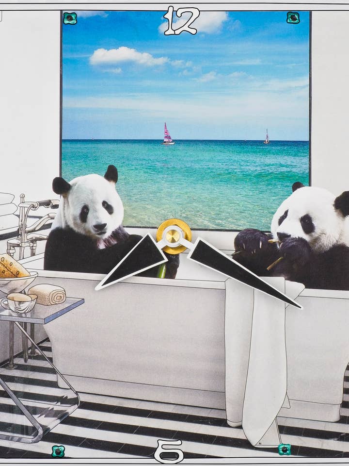 Spielzeit Collage Clock für den Großhandel von Lea Alboher