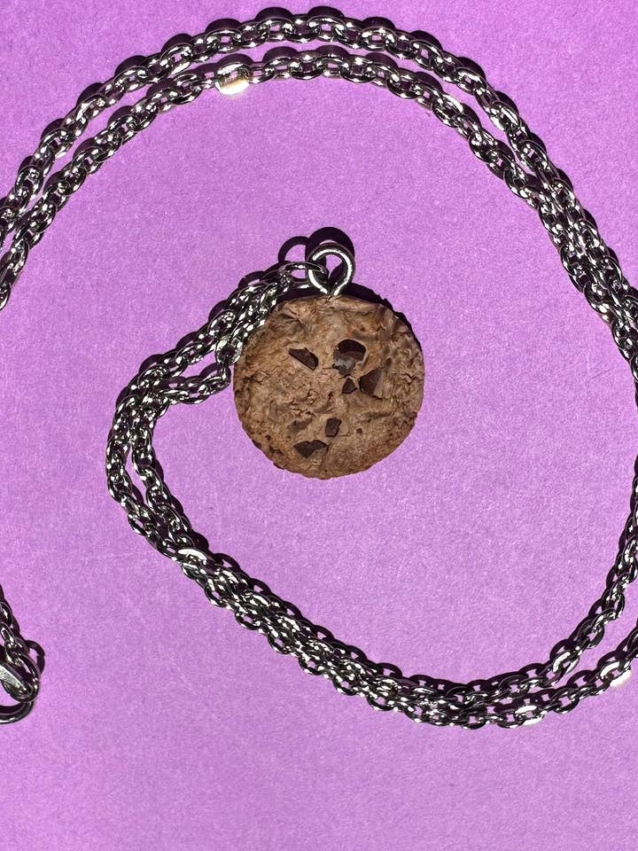 Collar pequeño con galletas con chispas de chocolate para venta al por mayor de She makes clay