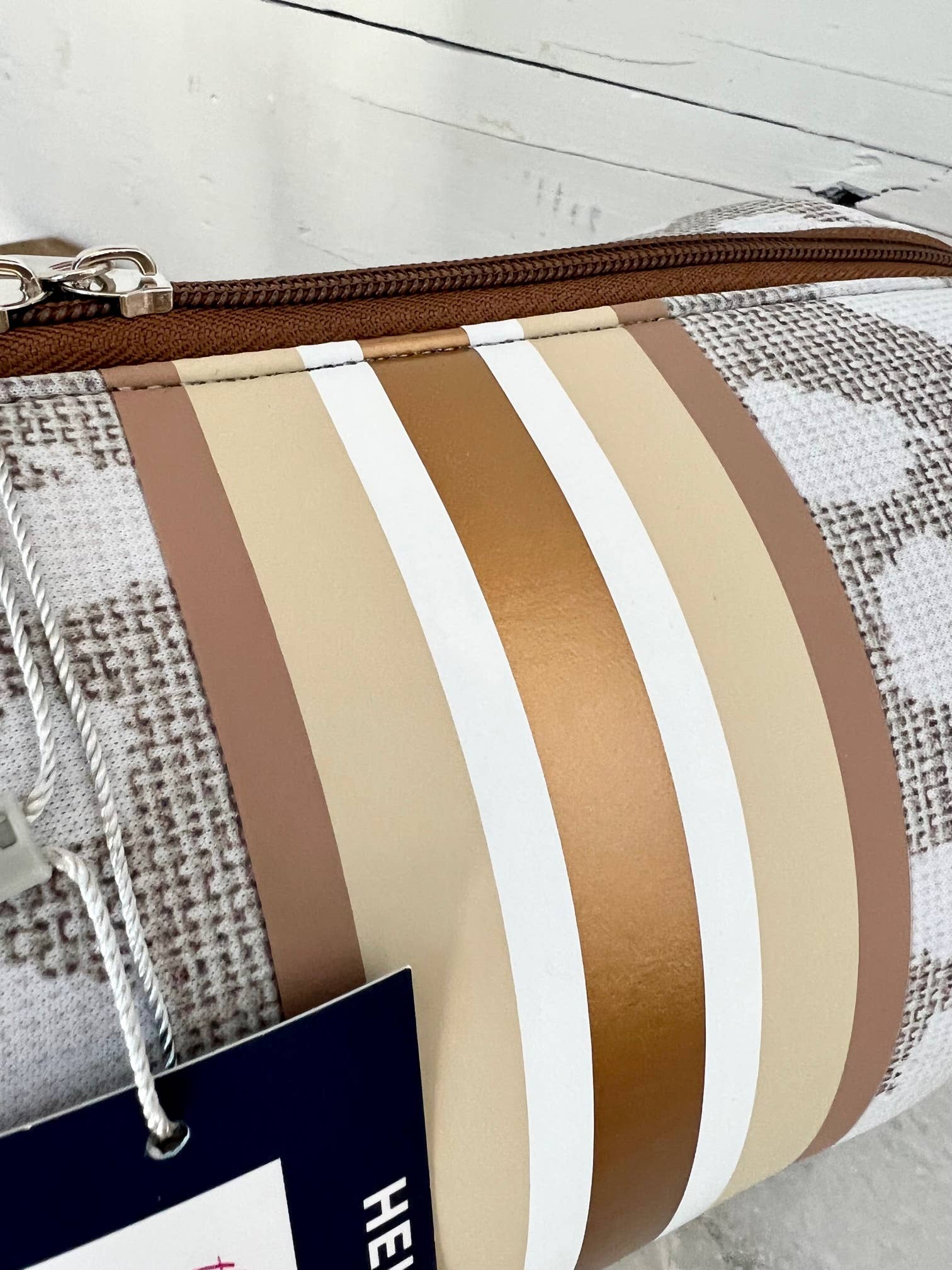 TAYLOR GRAY - Vendita all'ingrosso Borsa tote - Donna - La borsa e il cinturino da polso in neoprene Jeanne Mini | shoptaylorgray5