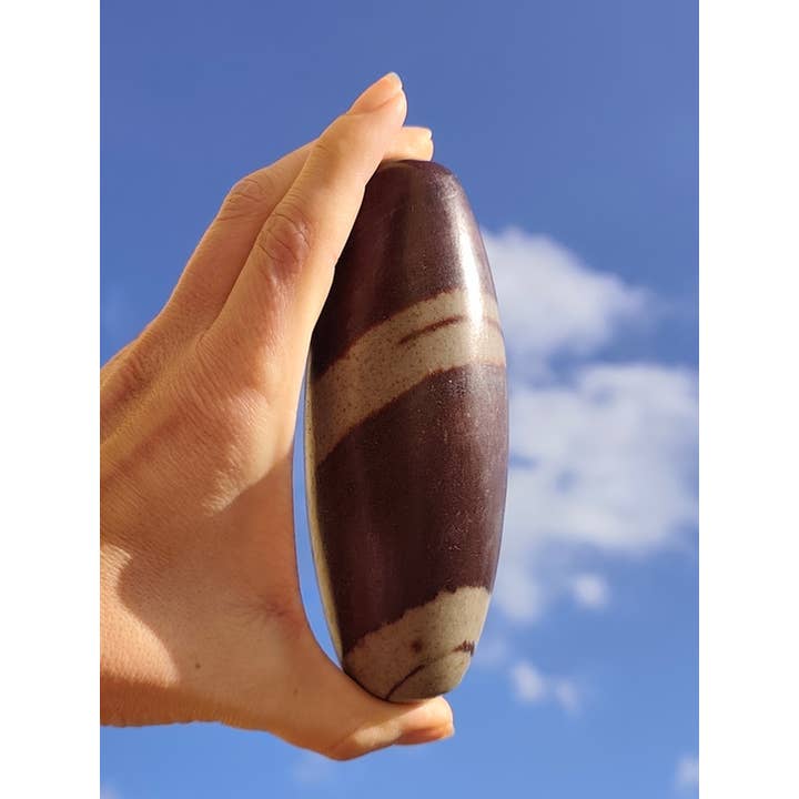 Shiva Lingam 13 cm, 480/520 g pour la vente par Con Le Stelle