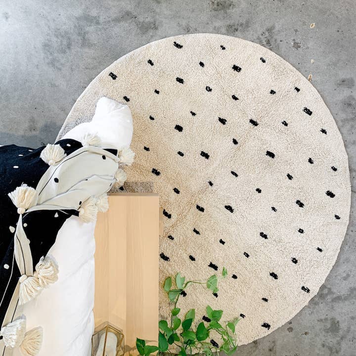 Oh Happy Home - Wholesale Area rug - Going Dotty Black Rug3