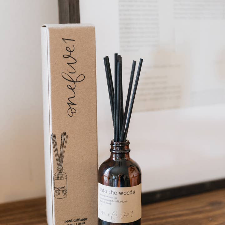 into the woods | REED DIFFUSER WOODSY EARTHY MASCULINE for wholesale by onefive1