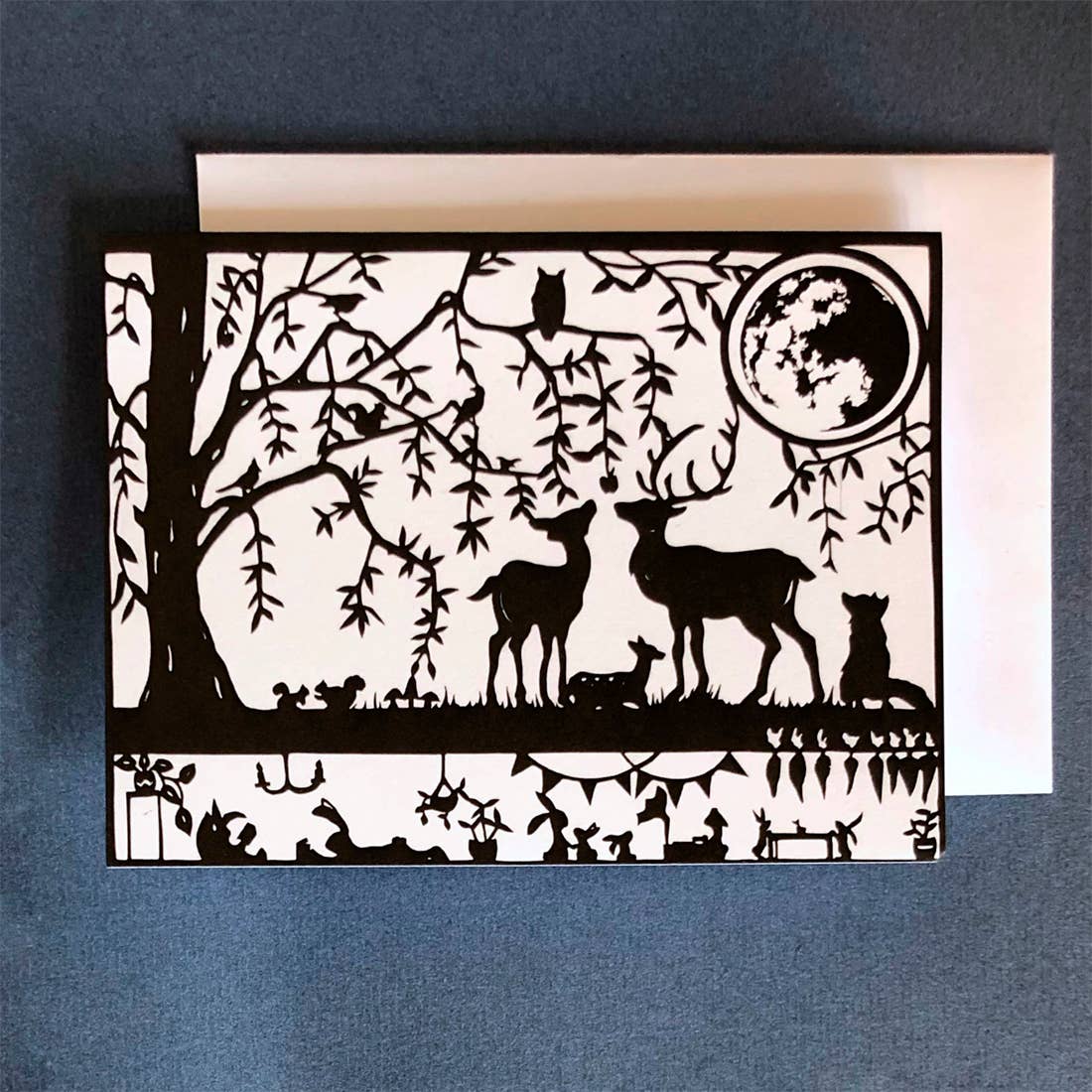 Squirrel Tacos Papercuts - Vente Carte de vœux classique - Carte de vœux - La scène sauvage souterraine du Bun Bun2