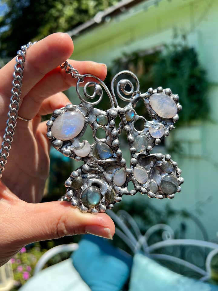 Amuleto de mariposa de labradorita y piedra lunar para venta al por mayor de Aurafy