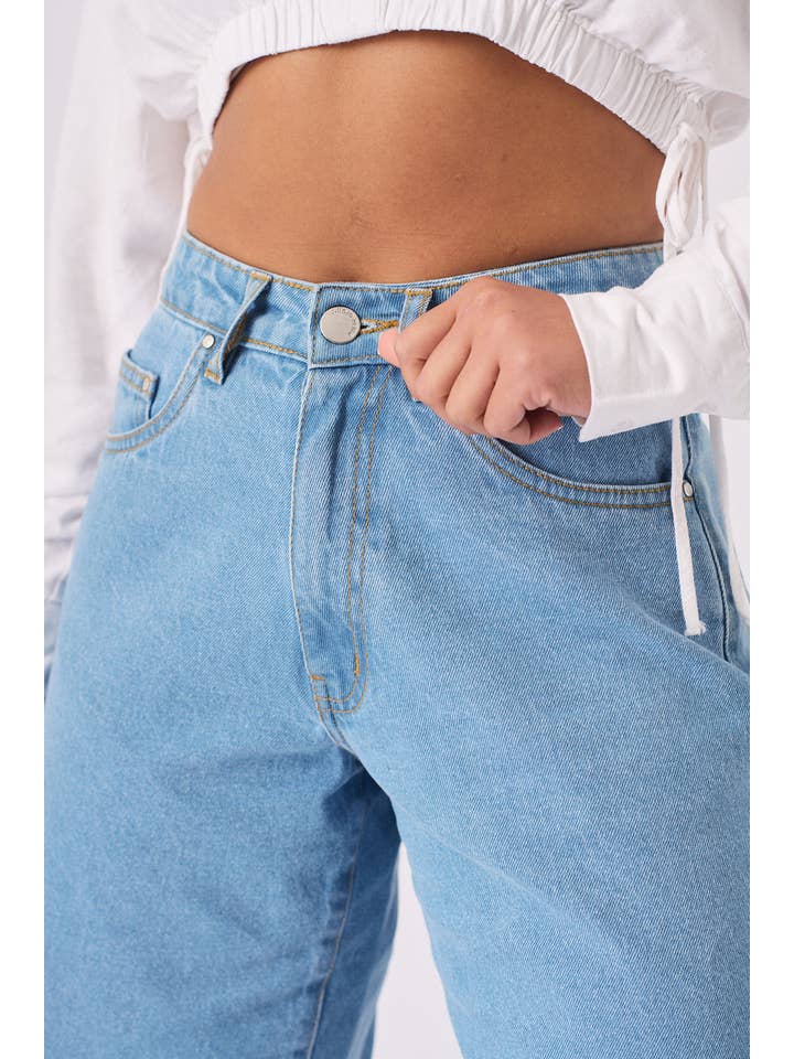 JMOJO UK Limited - Wholesale Shorts - Women's - Long Line Denim Jorts - LIGHT BLUE WASH