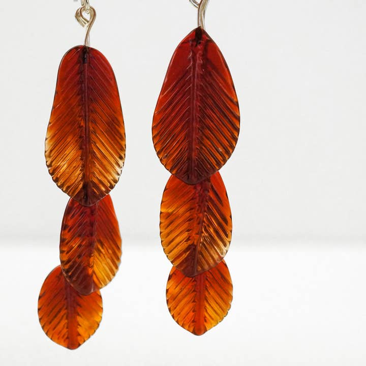 Boucle d'oreille triple plume pour la vente par Verre Modern