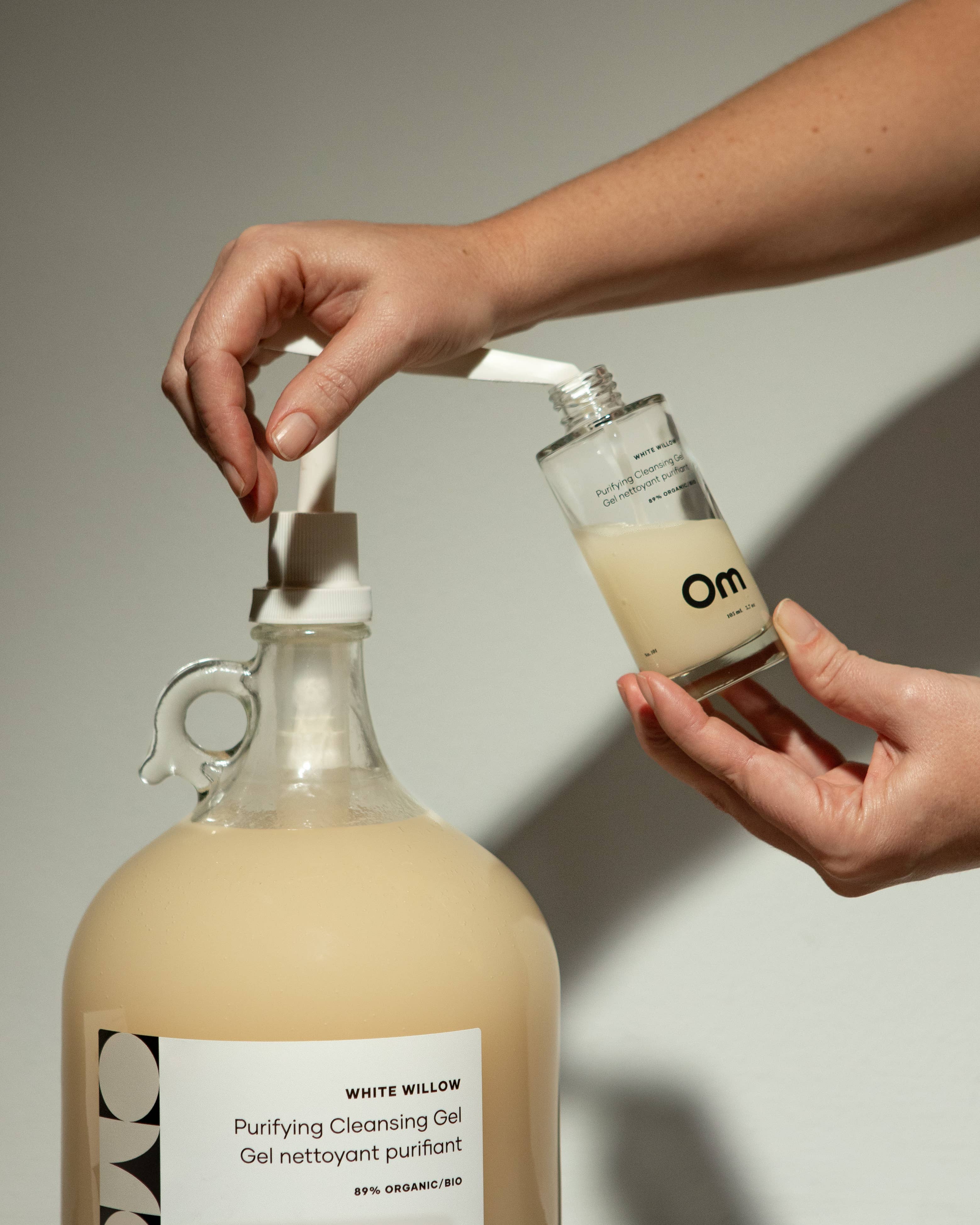 Om Organics Skincare - Vente Nettoyants pour le visage - Bulk Gel nettoyant purifiant au saule blanc 1 gallon2