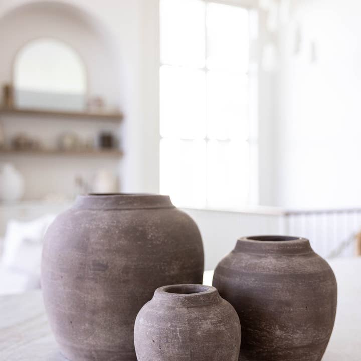 Luxe B Co - Wholesale Vase - Hugo Grey Wash Round Vase Large
