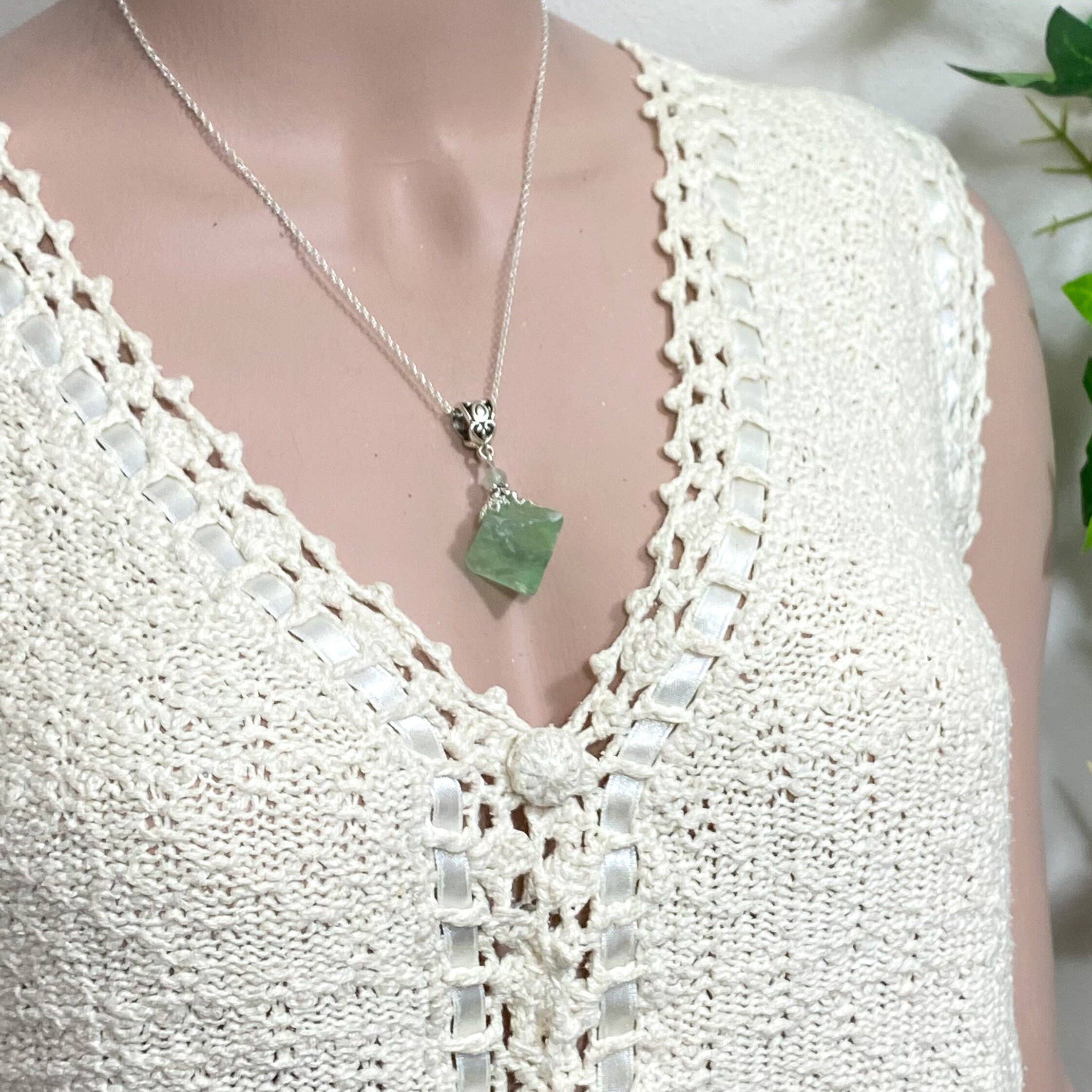 Glorious Healing Crystals - Wholesale Halskettinghanger - Fluoriet Octahedron Soul Path Crystal Healing halsketting Prote7