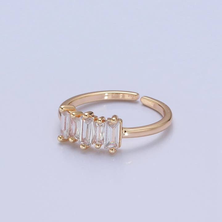 Aim Eternal – Engroshandel Ring med sten – 16K Guld Fyldt Minimalistisk Guld Baguette Stenring | O-739