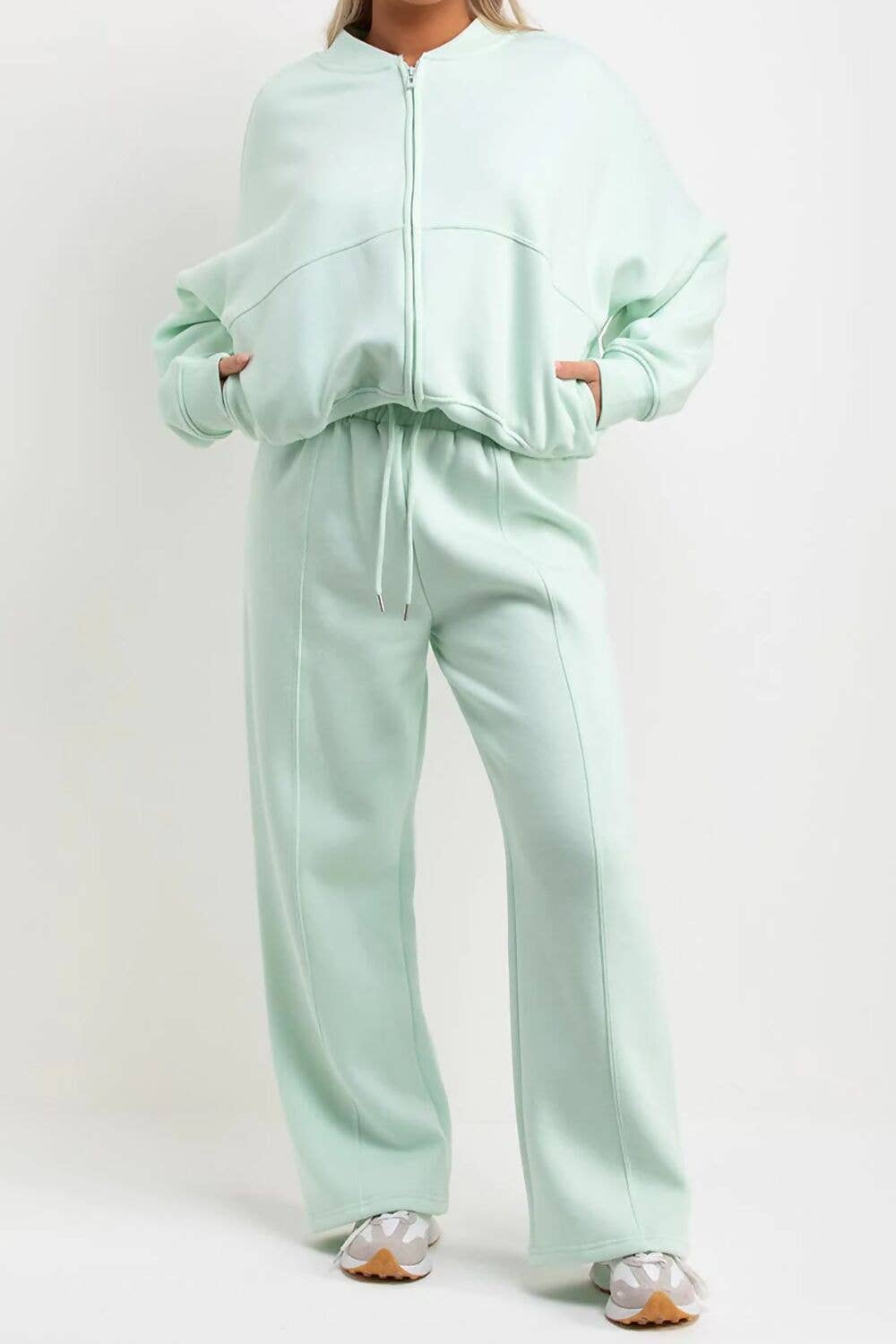 justyouroutfit - Wholesale Lounge Set - Women's - BOMBER SWEATSHIRT WITH STRAIGHT-LEG JOGGER5