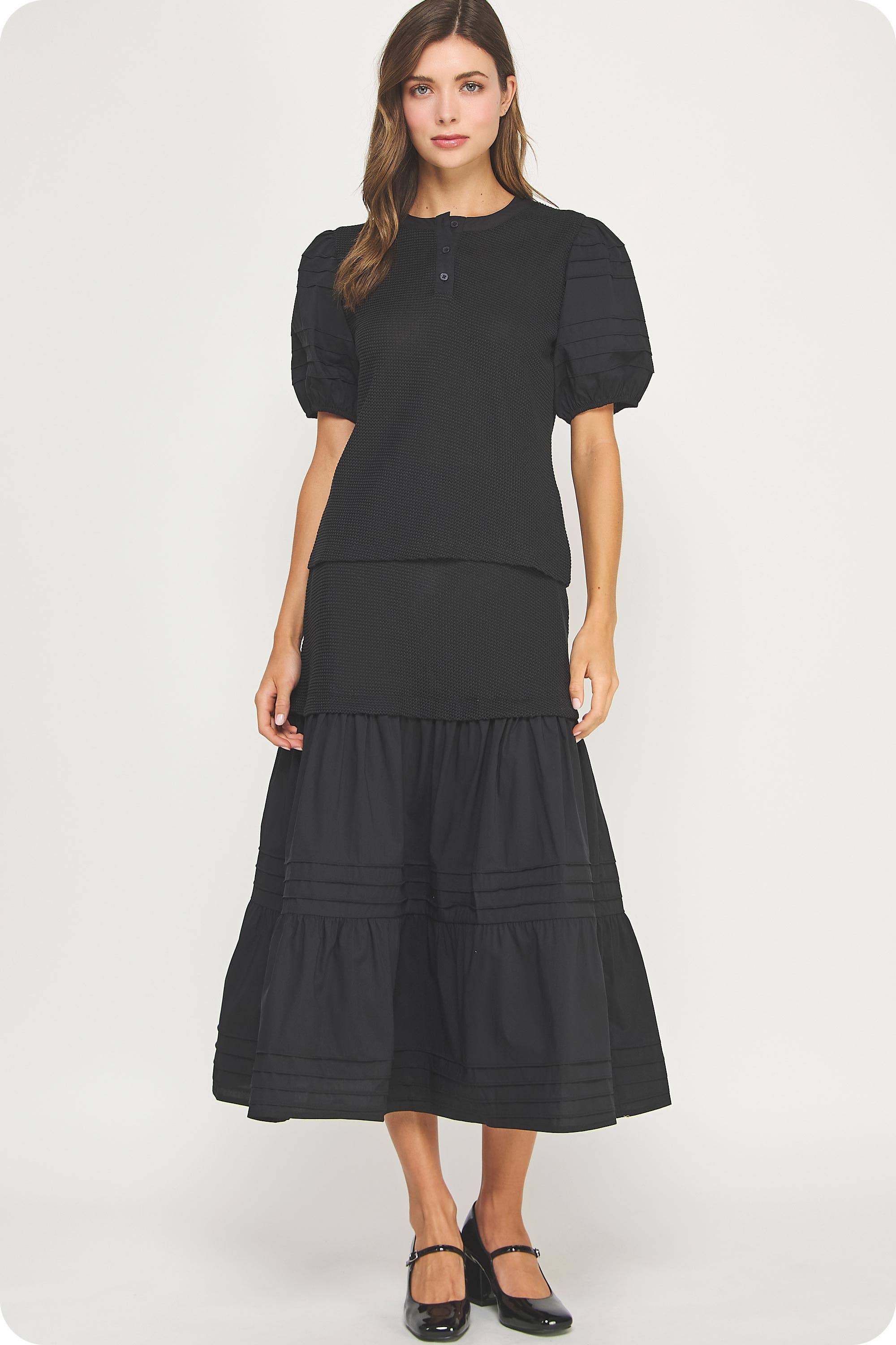 Strut & Bolt – wholesale Kjol - Dam – Pintuck-mixad midi-kjol i olika material11